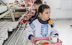 Шкільні обіди в Україні – уряд з 2026 року планує забезпечити безкоштовним харчуванням усіх дітей