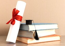 Виділено стипендії для талановитої молоді та освітян