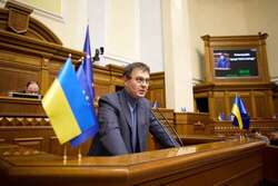 Чи збережуться доплати 2600 грн після підвищення зарплат учителям на 30%? — Гетманцев дав відповідь