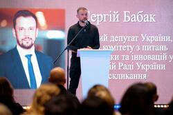 «Ніхто не буде звільнений» — Бабак пояснив пропозицію освітнього комітету