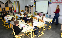 У громаді на Буковині молодим вчителям та вихователям одноразово виплачуватимуть по 100 тисяч гривень