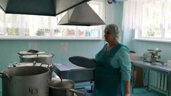 Помічники вихователів, кухарі, медсестри: у Кропивницькому встановили доплати непедагогічним працівникам