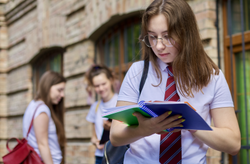 МОН просить громади не зволікати зі створенням ліцеїв для старшокласників