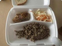 Їжа розбрату: що ховається в тарілках школярів