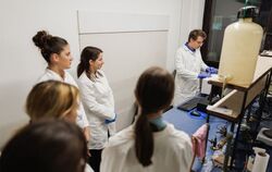 Важливі для відбудови. В КПІ заявили про гострий дефіцит фізиків та хіміків