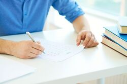 Більше можливостей для вступників: Уряд розширив доступ до навчання за кошти держави за медичними спеціальностями